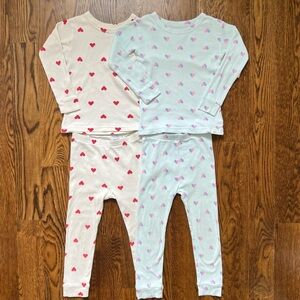 GAP Set of 2 Organic Cotton Heart Pajamas Set - Red and Pink/Purple Heart